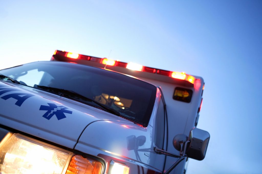 Ambulancia de servicio